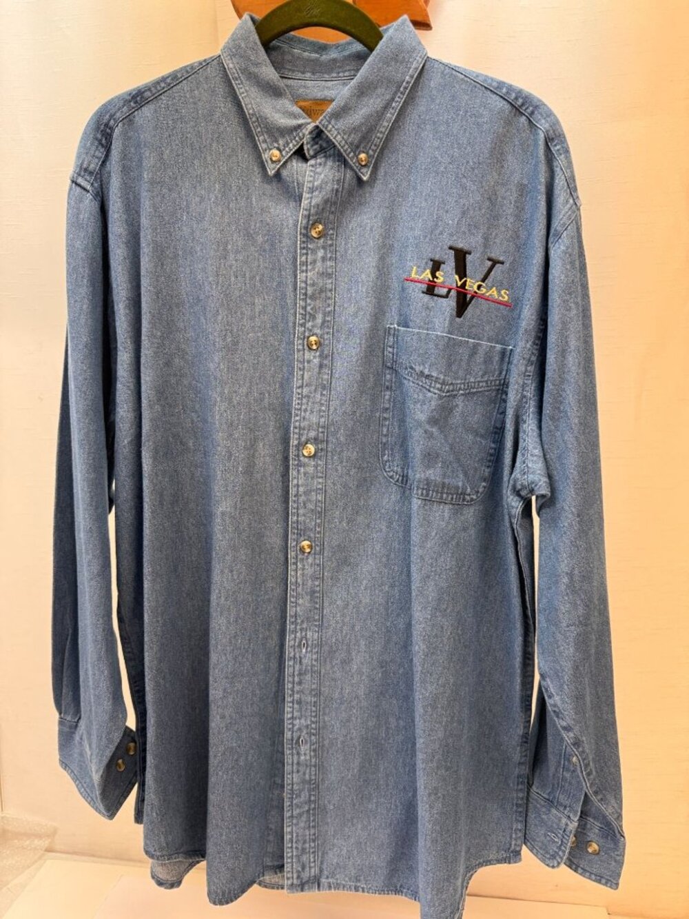 Womans VTG Las Vegas  embroidered Denim Shirt 90's  Large